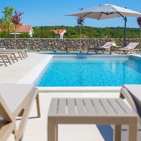 Luxury Villa Harmony With Heated Pool And Seaview Vrh  Exterior photo