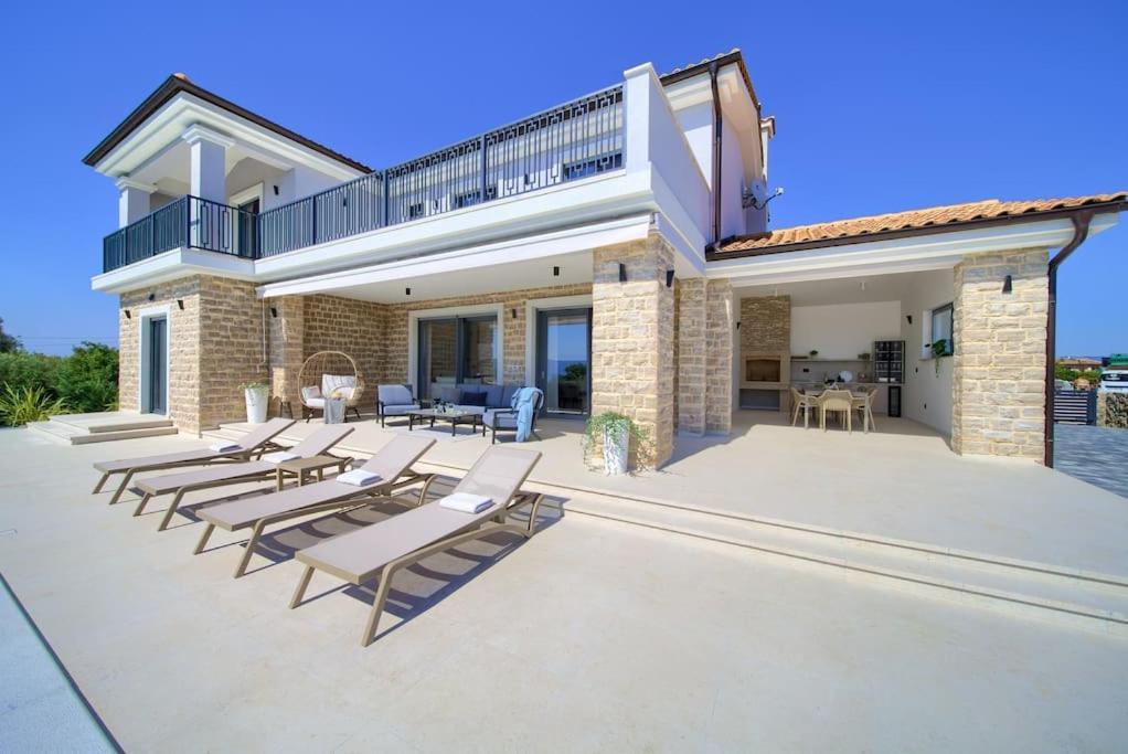 Luxury Villa Harmony With Heated Pool And Seaview Vrh  Exterior photo