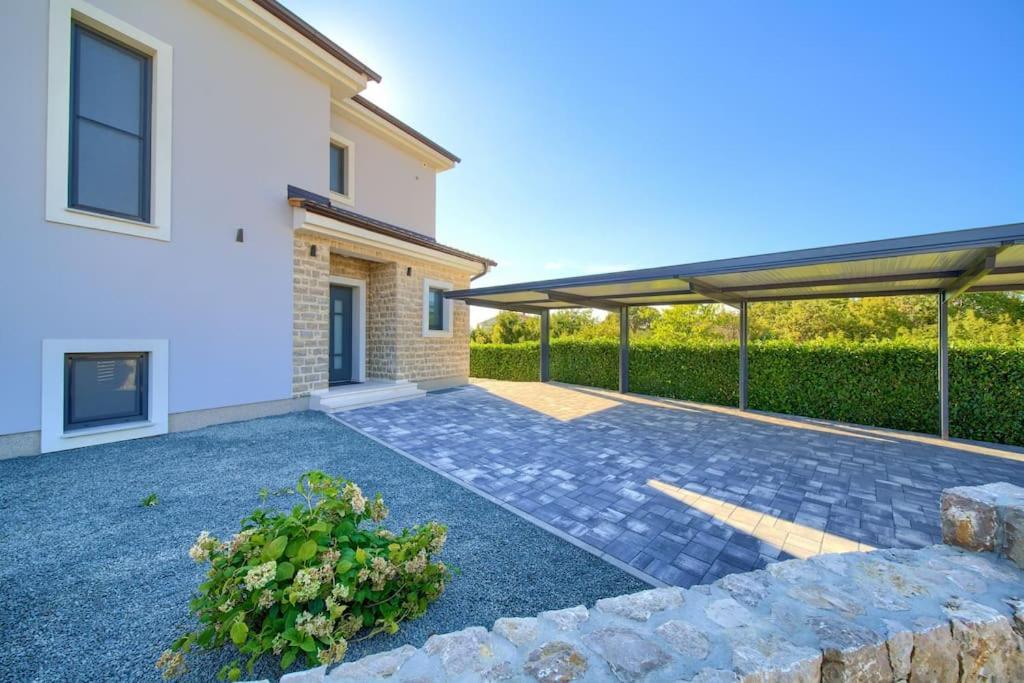 Luxury Villa Harmony With Heated Pool And Seaview Vrh  Exterior photo