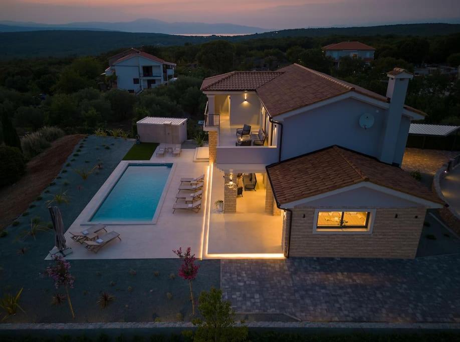 Luxury Villa Harmony With Heated Pool And Seaview Vrh  Exterior photo