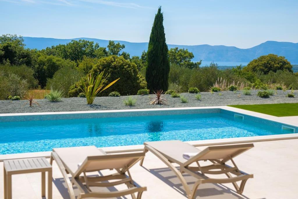 Luxury Villa Harmony With Heated Pool And Seaview Vrh  Exterior photo